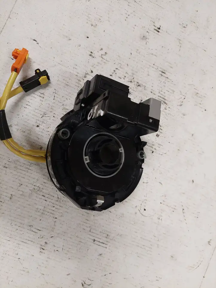 Toyota RAV 4 (XA20) (2000 - 2005) Контактное кольцо SRS — фото 2