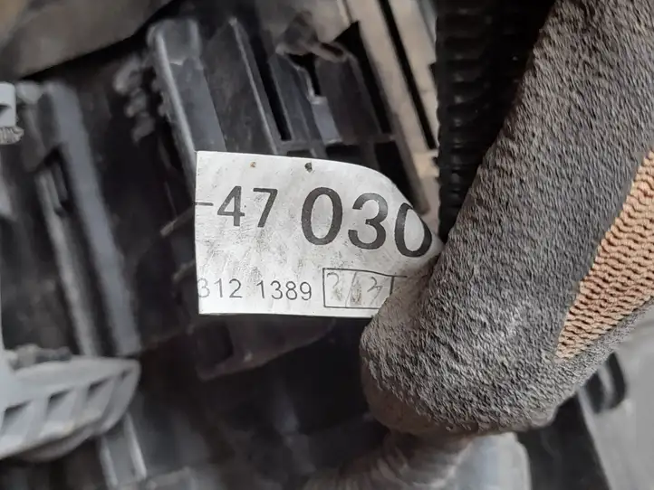 Toyota Prius (XW30) (2009 - 2015) 8211147420 Проводка двигателя — фото 10