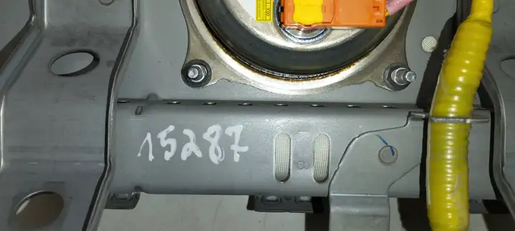 Toyota Prius (XW30) (2009 - 2015) M01397011D80 Подушка безопасности пассажира — фото 4