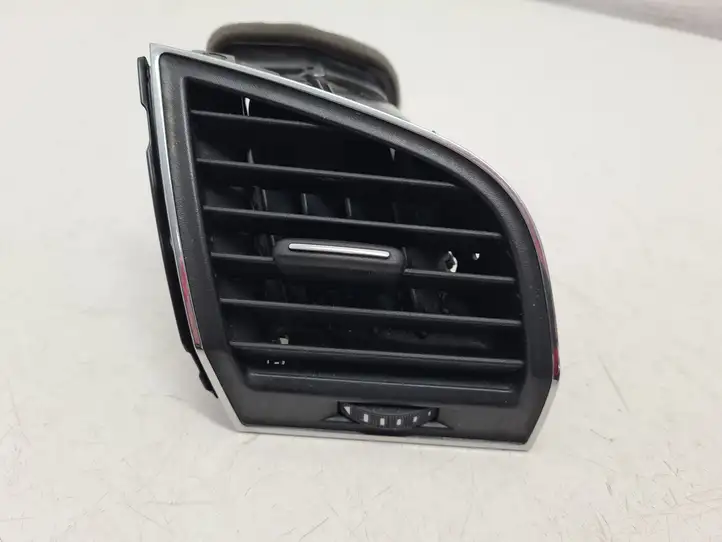 Skoda Fabia Mk3 (NJ) (2015 - 2021) 6V0819702 Боковой воздушный дефлектор — фото 1