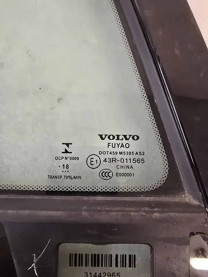 Volvo S60 (2018 - ) 31442965 Форточка двери — фото 2