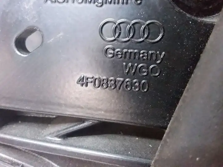 Audi A6 S6 C6 4F (2004 - 2008) 4F0837630 Рамка стекла передней двери — фото 3