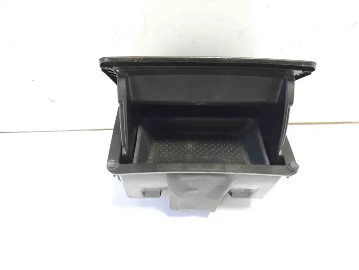 Skoda Octavia Mk3 (5E) (2013 - 2019) 5E0863284B Вещевой ящик — фото 1