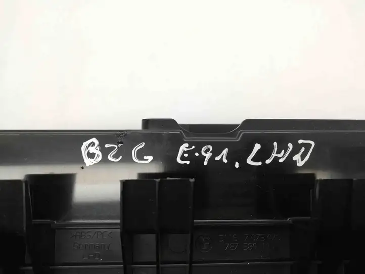 BMW 3 E90 E91 (2005 - 2012) 7075479 Вещевой ящик — фото 4