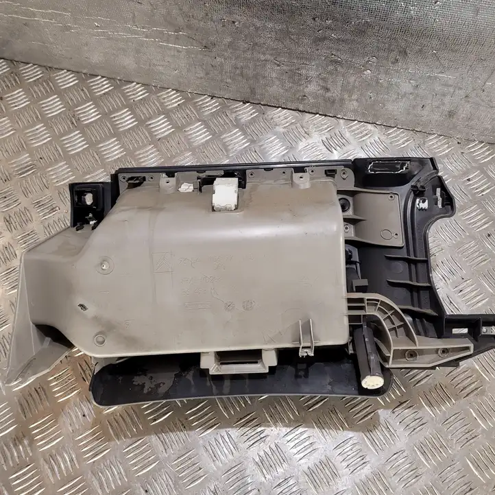 Citroen C4 I Picasso (2006 - 2013) 9654110677 Вещевой ящик — фото 2