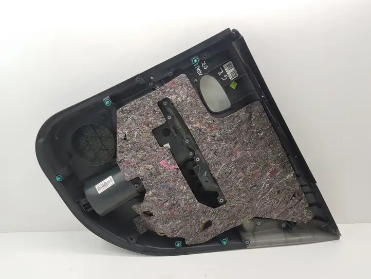 Toyota Yaris (2005 - 2009) 676400D390C0 Обшивка задней двери — фото 6