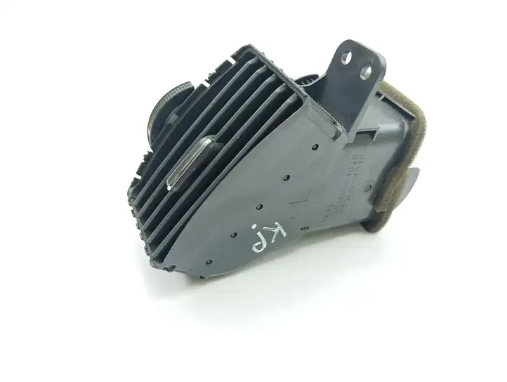 Toyota Corolla Verso AR10 (2004 - 2009) 5565064010 Боковой воздушный дефлектор — фото 4