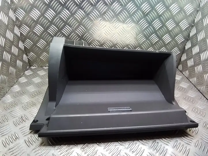 Toyota Prius (XW30) (2009 - 2015) 5555047080 Вещевой ящик — фото 3