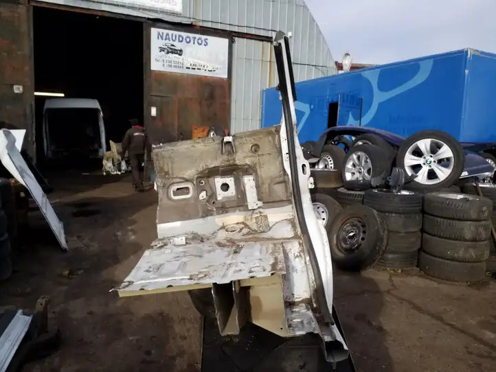 Nissan NV400 (2012 - 2020) Передняя четверть — фото 2