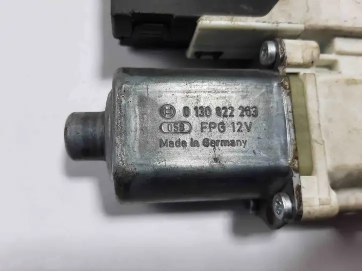 Audi A3/S3 8P (2004 - 2008) 8P4959802E Стеклоподъемник задней двери — фото 4