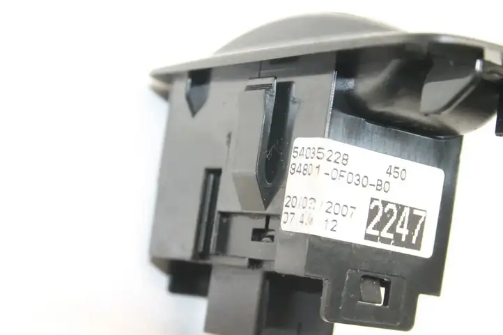 Toyota Corolla Verso E121 (2004 - 2007) 848010F030 Кнопка фаркопа в багажнике — фото 4