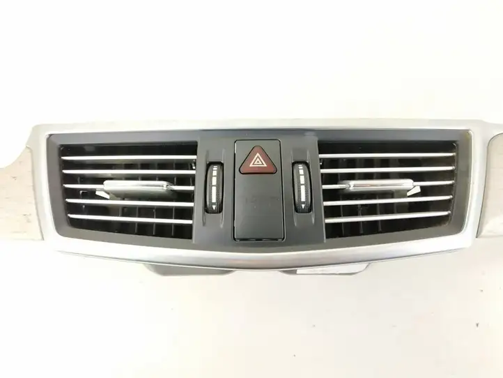 Mercedes-Benz E W212 (2009 - 2016) DALISID2637 Центральный воздушный дефлектор — фото 6