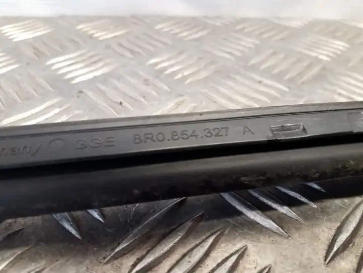 Audi Q5 SQ5 (2008 - 2012) 8R0854327A Накладка стоек лобового стекла — фото 2