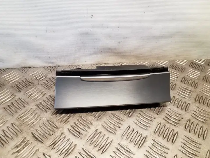 Volkswagen PASSAT CC (2012 - 2017) 3C0863284K Передняя пепельница — фото 1