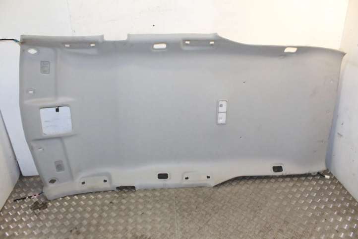 572261190 Toyota Auris E180 Lubos