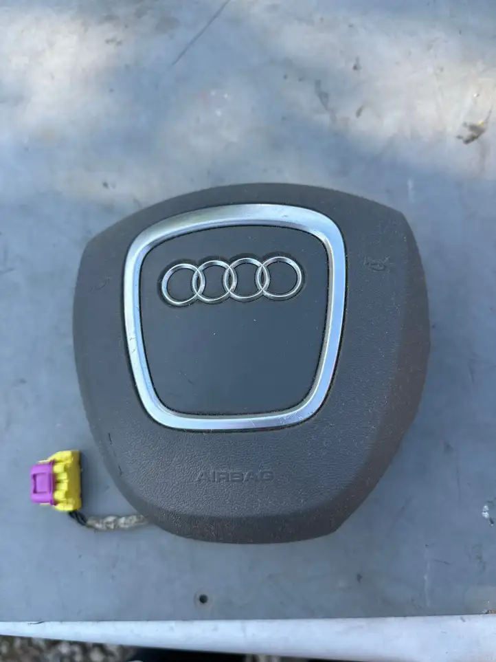 Audi A6 S6 C6 4F (2008 - 2011) 61526325 Подушка безопасности руля — фото 1