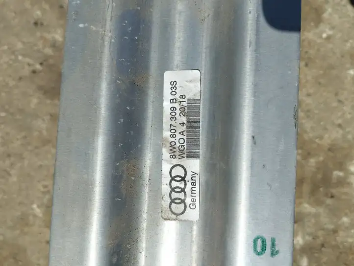 Audi A4 S4 B9 (2015 - 2019) 8W0807309B Усилитель заднего бампера — фото 3