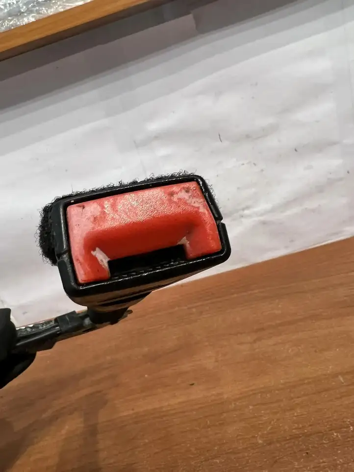 BMW 3 E90 E91 (2005 - 2012) 7213563 Замок переднего ремня — фото 5
