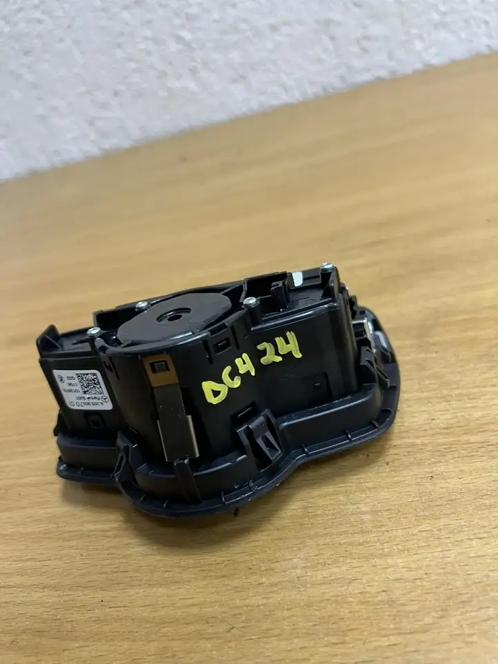 Mercedes-Benz GLC X253/C253 (2015 - ) A2058210059 Включатель фонарей — фото 3