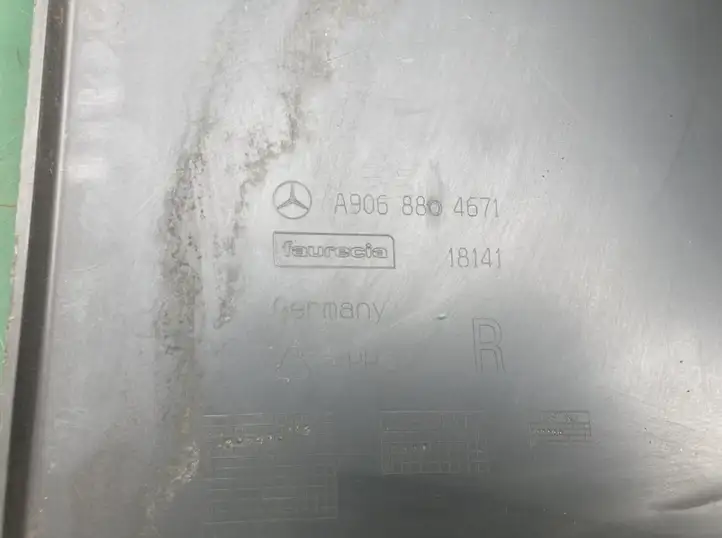 Mercedes-Benz Sprinter W906 (2006 - 2018) 9068804671 Угловая часть заднего бампера — фото 7