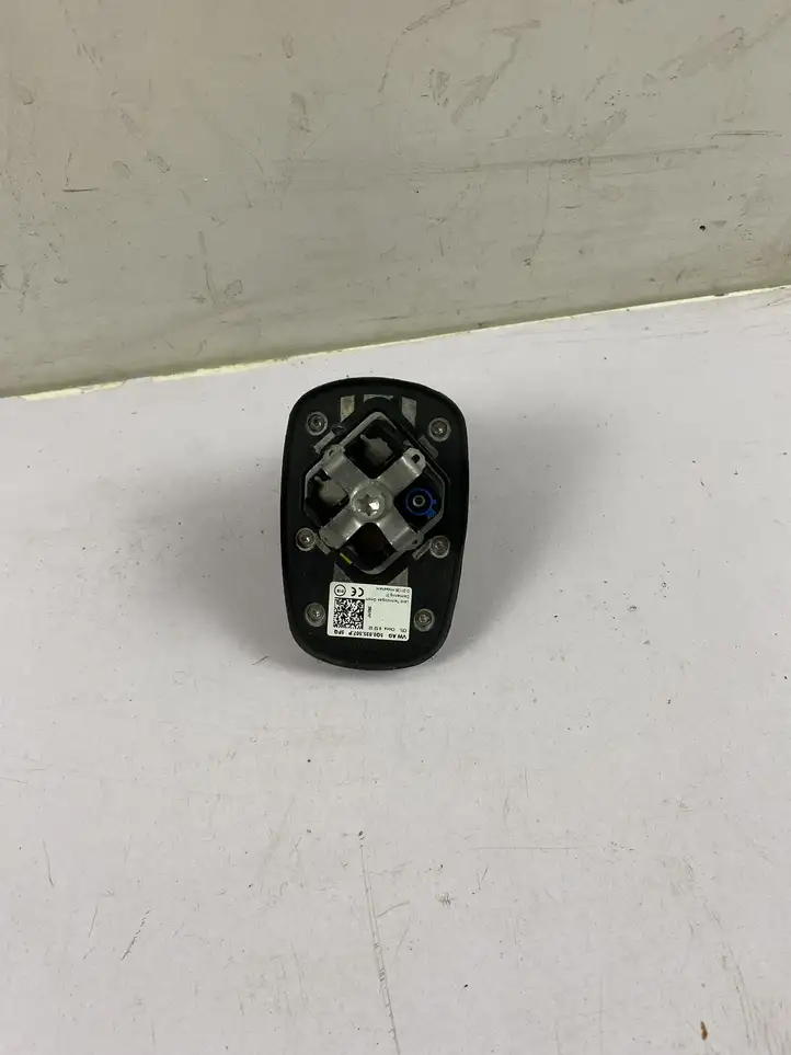 Skoda Superb B8 (3V) (2015 - 2023) 5Q0035507P GPS антенна — фото 3