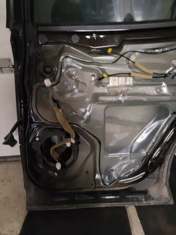 Nissan Pathfinder R52 (2013 - 2016) 828603JA0A Задняя дверь — фото 4