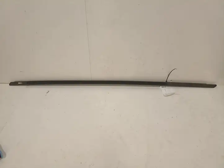BMW 3 F30 F35 F31 (2012 - 2018) 7260539 Накладка стекла передней двери — фото 2