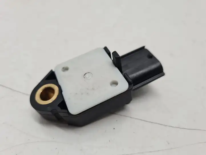 Toyota Yaris (2005 - 2009) 898310H010 Датчик удара SRS — фото 2