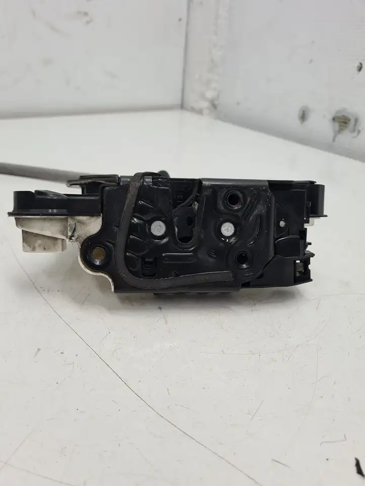 Volkswagen Beetle A5 (2011 - 2018) 5K1837015E Замок ручки двери — фото 6