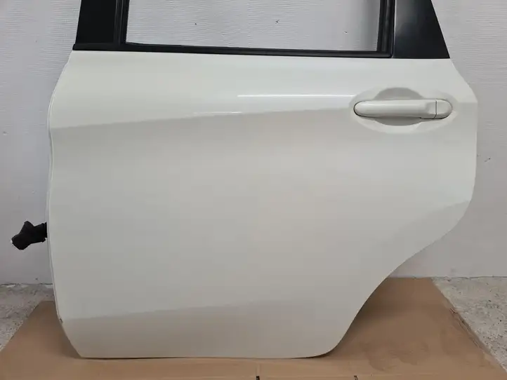 Nissan Note (E12) (2014 - 2018) Задняя дверь — фото 6