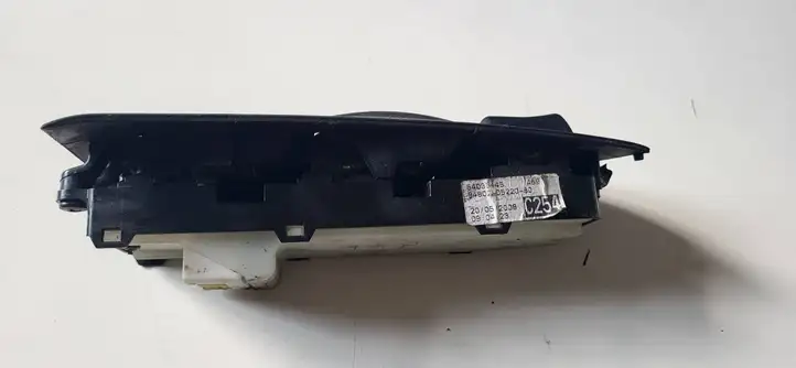 Toyota Avensis T250 (2003 - 2006) 8482005120 Блок кнопок стеклоподъемников — фото 2