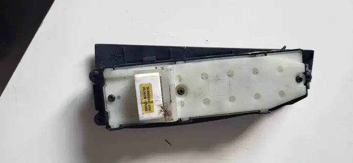 Toyota Avensis T250 (2003 - 2006) 8482005120 Блок кнопок стеклоподъемников — фото 3