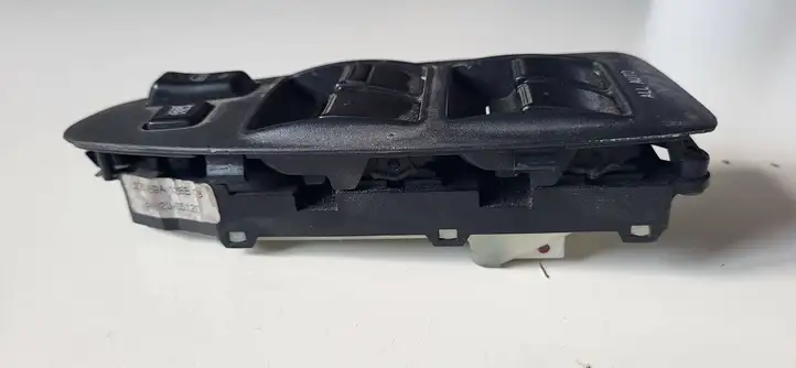 Toyota Avensis T250 (2003 - 2006) 8482005120 Блок кнопок стеклоподъемников — фото 4