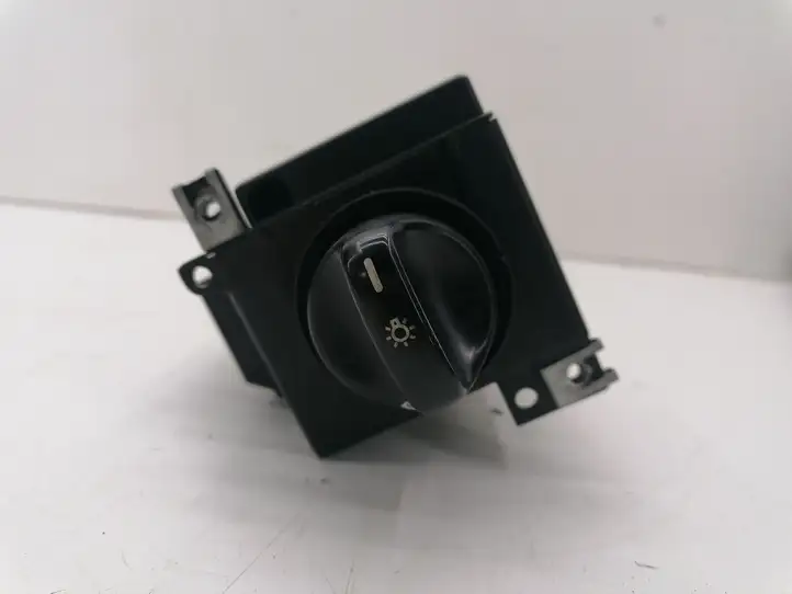 Mercedes-Benz Vaneo W414 (2001 - 2005) 1685450104 Включатель фонарей — фото 1