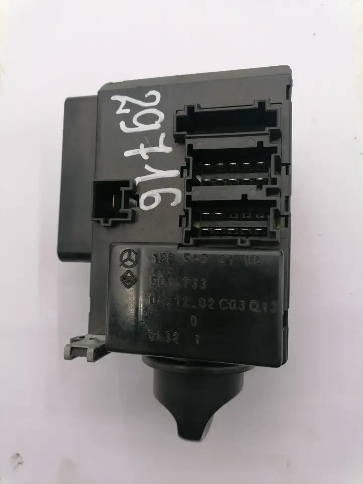 Mercedes-Benz Vaneo W414 (2001 - 2005) 1685450104 Включатель фонарей — фото 2