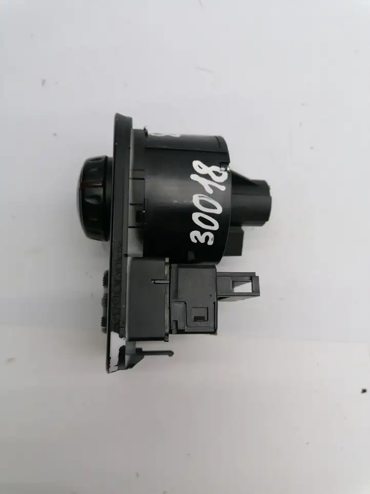 Seat Leon (1P) (2005 - 2012) 1P1941431B Включатель фонарей — фото 3