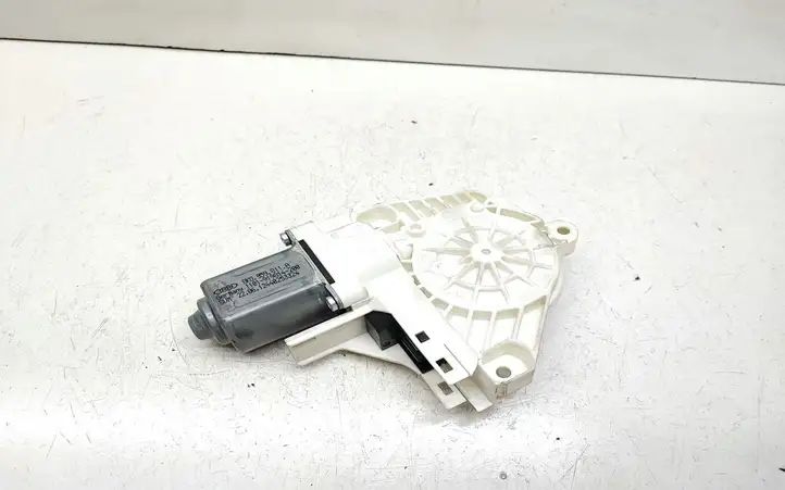 Audi A6 C7 (2011 - 2014) 8K0959811A Стеклоподъемник задней двери — фото 1