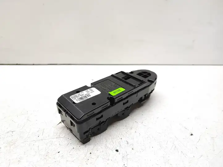BMW 5 E60 E61 (2004 - 2010) 9122110 Кнопка стеклоподъемников — фото 2