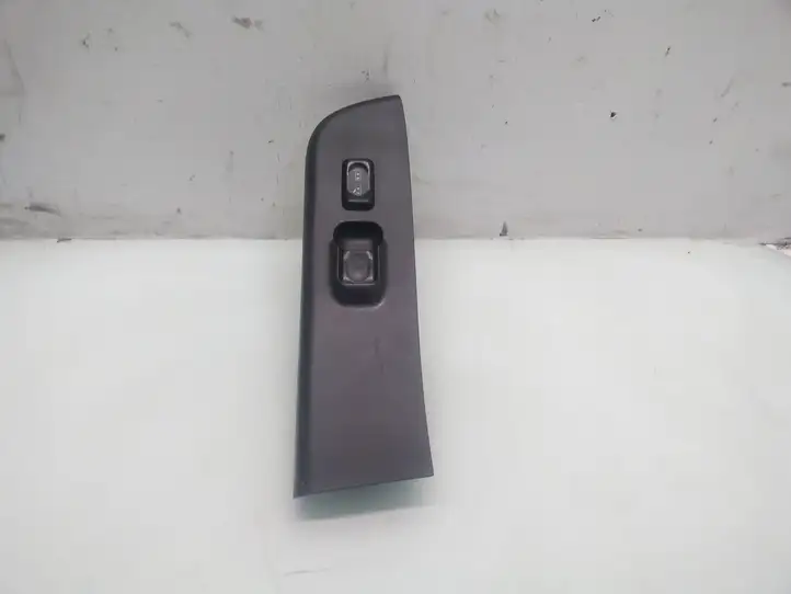 Opel Frontera B (1998 - 2004) 8971745853 Блок кнопок стеклоподъемников — фото 1