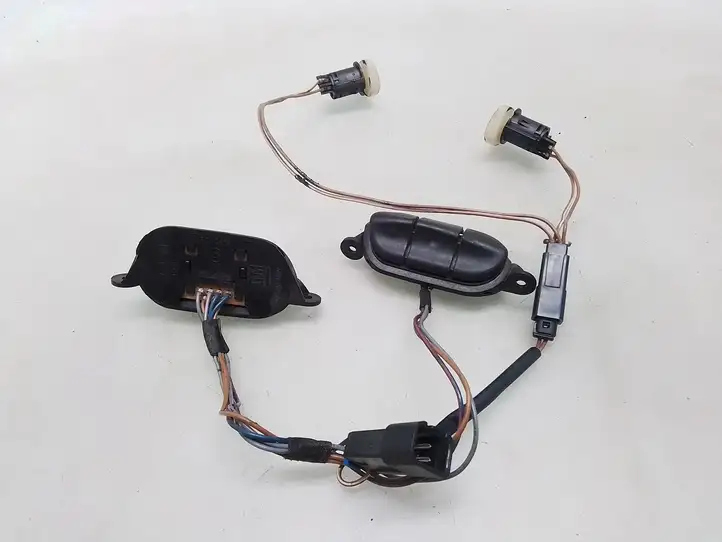 Opel Vectra B (1999 - 2002) 90508669 Кнопки на рулевом колесе — фото 3