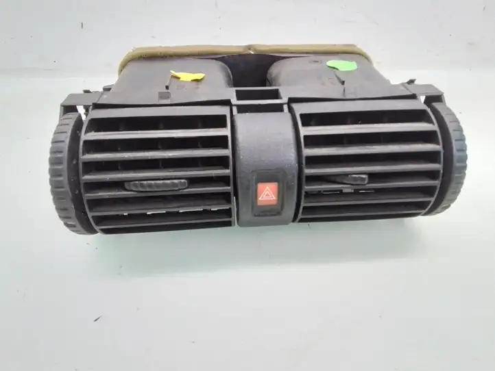 Opel Astra G (1998 - 2004) 90560344 Центральный воздушный дефлектор — фото 1