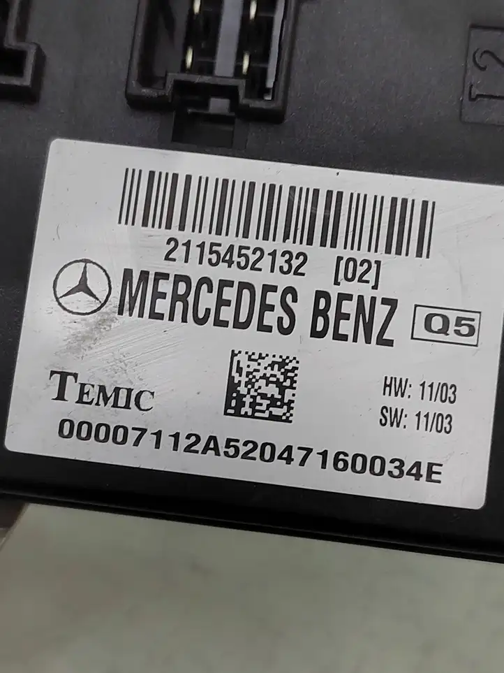 Mercedes-Benz E W211 (2002 - 2009) 2115452132 Модуль комфорта — фото 7