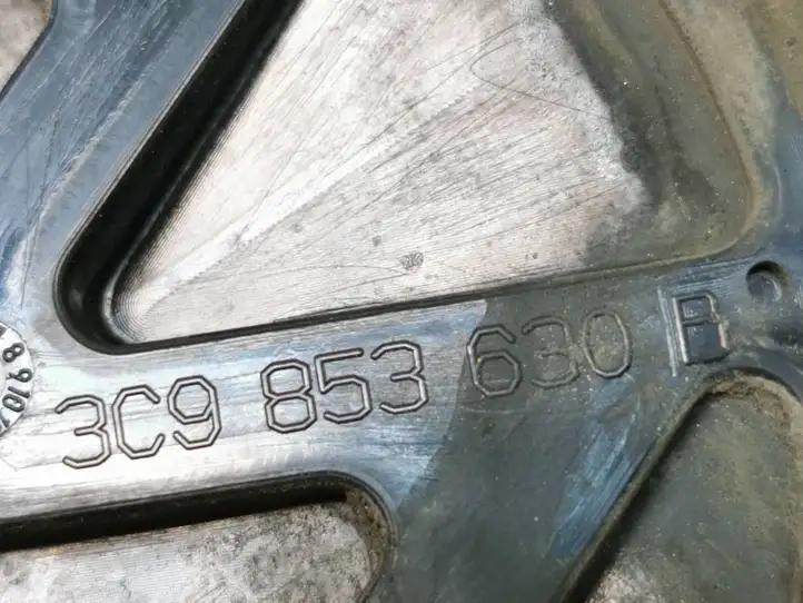 Volkswagen PASSAT B6 (2005 - 2010) 3C9853630b Эмблема производителя — фото 4