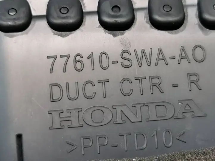 Honda CR-V (2009 - 2012) 77610SWAA0 Центральный воздушный дефлектор — фото 5