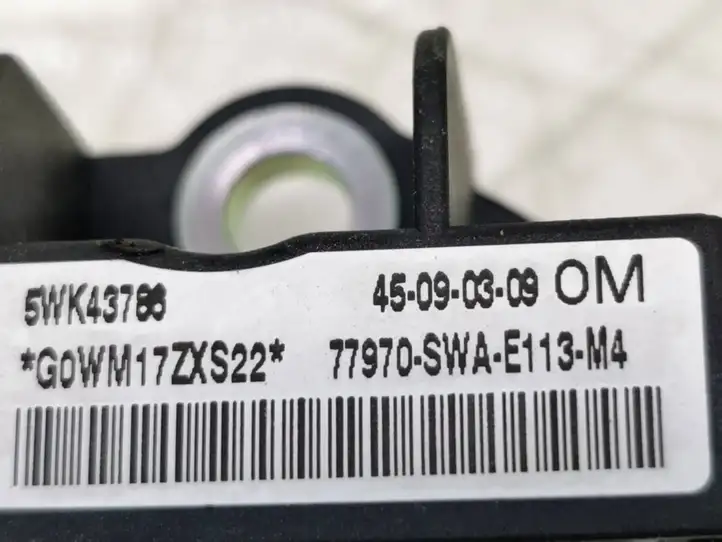 Honda CR-V (2009 - 2012) 77970SWAE113M4 Датчик удара SRS — фото 2