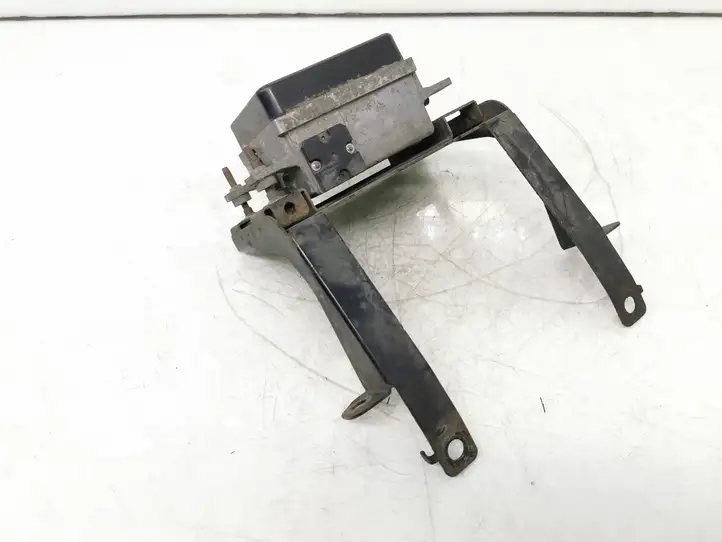 Honda CR-V (2009 - 2012) 36800SWWG11 Радар Distronic — фото 3