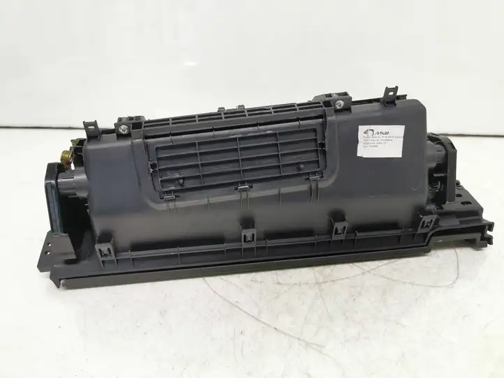 Honda CR-V (2009 - 2012) 77330SWWG031M Вещевой ящик — фото 6