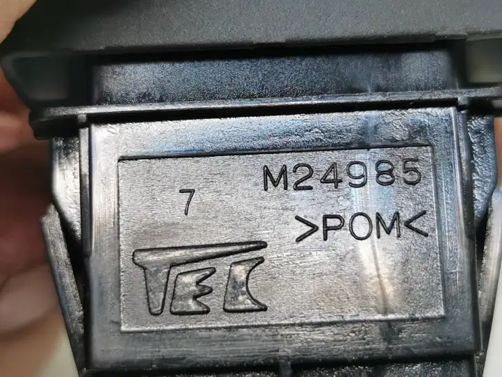 Honda CR-V (2009 - 2012) M24985 Кнопка парктроника — фото 3