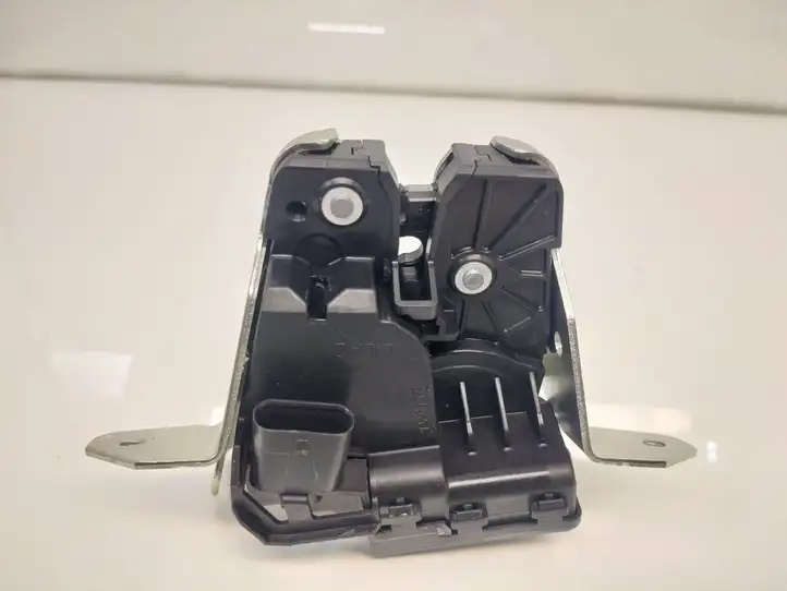 Mercedes-Benz EQC (2018 - ) A0997400600 Замок крышки багажника — фото 1
