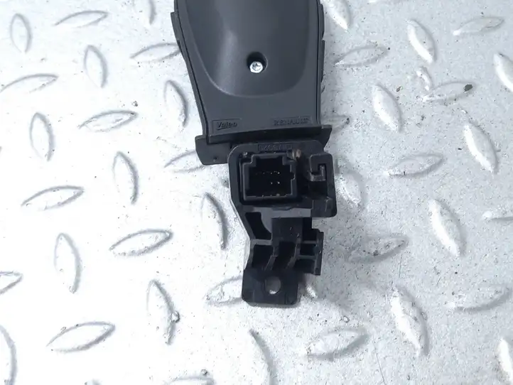 Dacia Sandero (2016 - )  255522187R Включатель регулировки звука